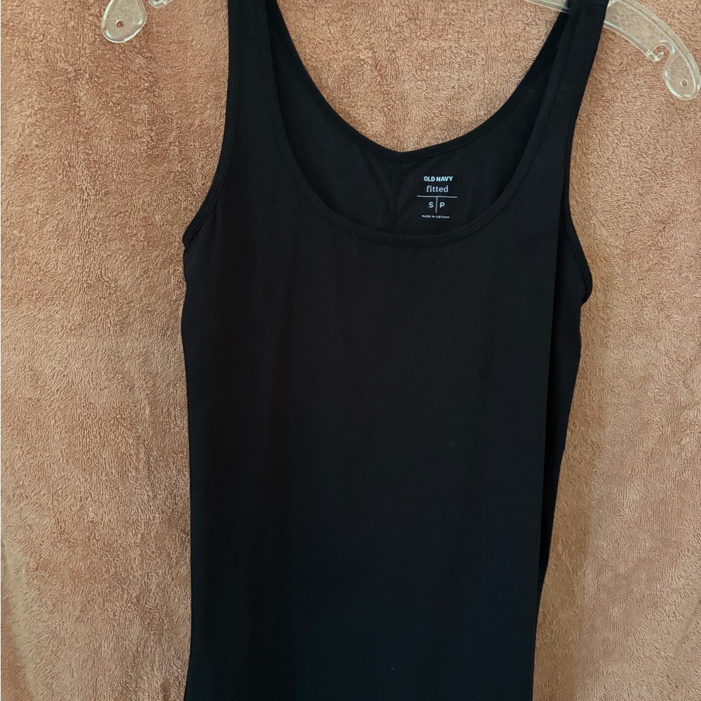 Old Navy Black Scoop Neck Fitted Tank